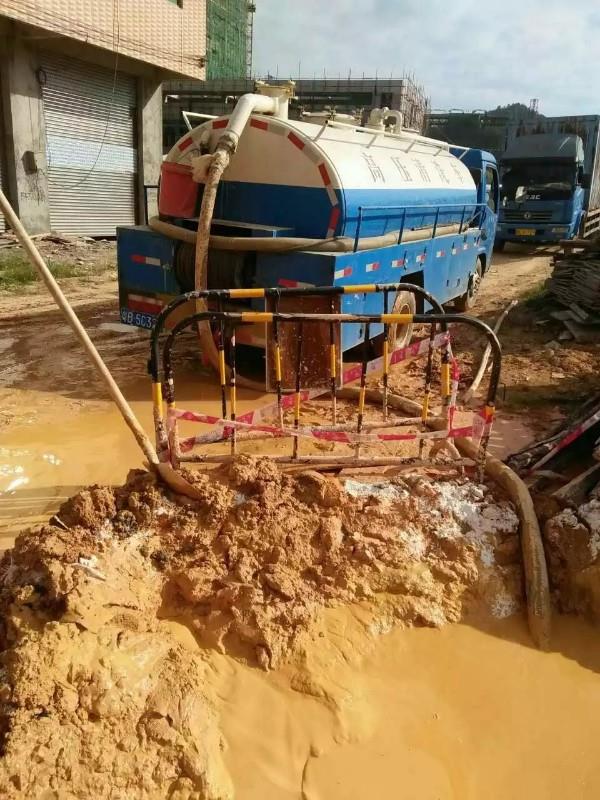 和布克赛尔工地淤泥清淤