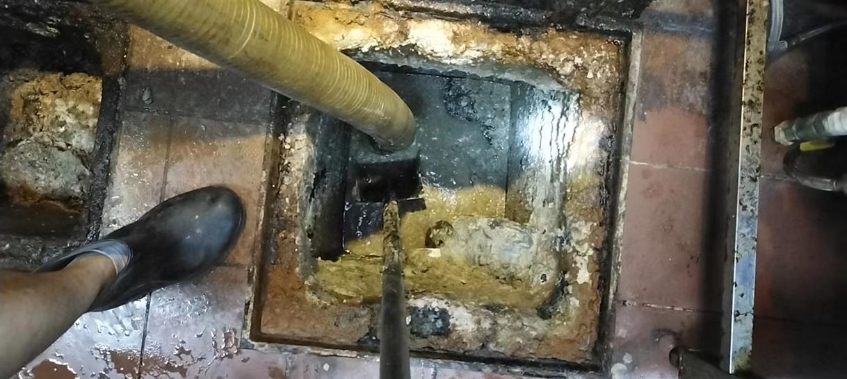 和布克赛尔化油池清理-污水池清掏