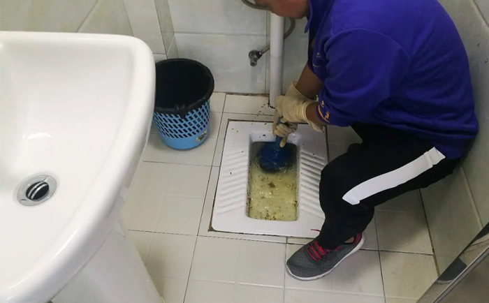 和布克赛尔疏通蹲坑