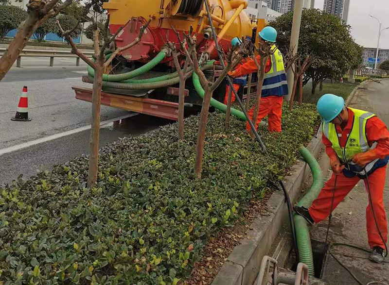 和布克赛尔市政管道清淤
